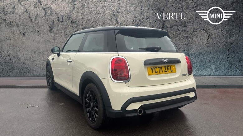 MINI Hatchback 1.5 Cooper Classic 3dr Auto Petrol Hatchback